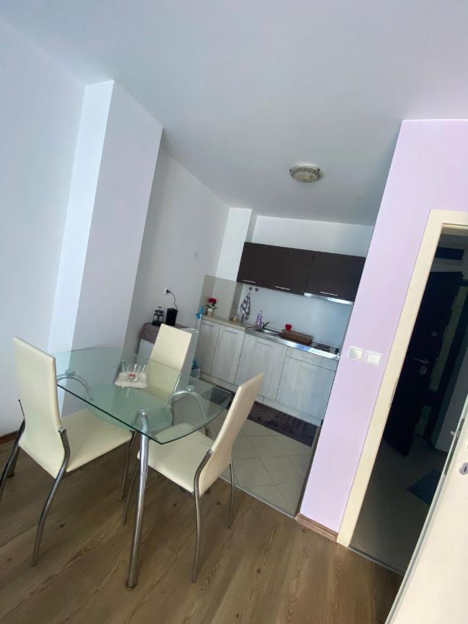 Pomorie Direkt Am Pool Apartman Kültér fotó