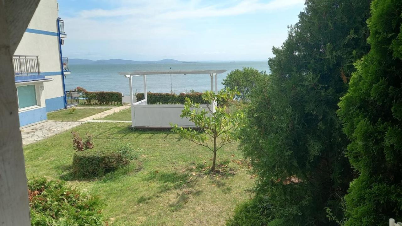 Pomorie Direkt Am Pool Apartman Kültér fotó